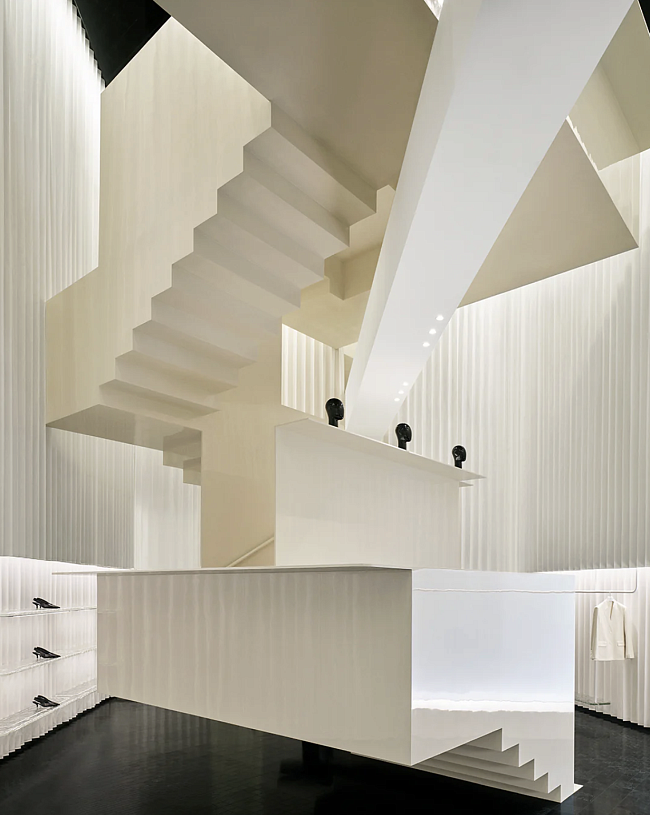 Точка опоры. Устойчивость в эпоху неопределенности фото № 3