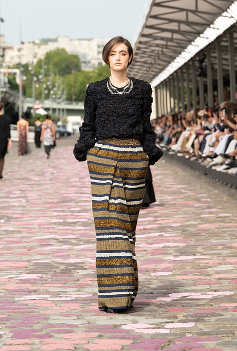 Chanel Haute Couture осень-зима 2023/24 фото № 25