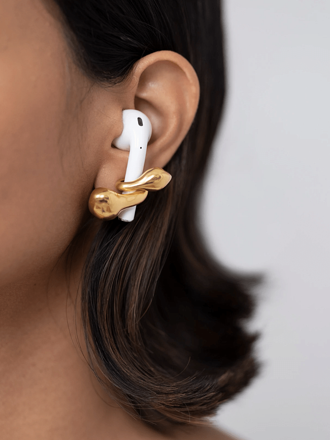 До кончиков ушей: 3 украшения для ваших AirPods фото № 8