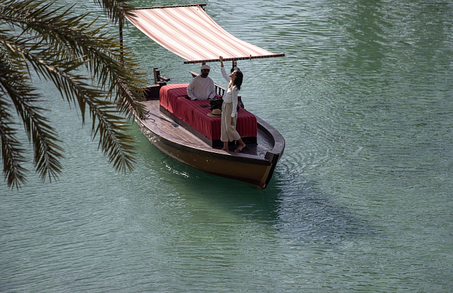 Лодка-абра — главный транспорт курорта фото № 3