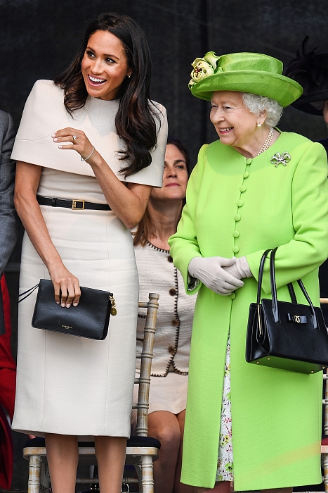 Меган Маркл и королева Елизавета II в Чешире фото № 2