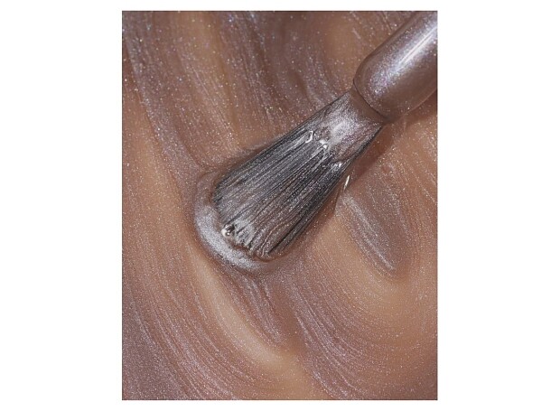 Трендовые оттенки маникюра на осень-2025