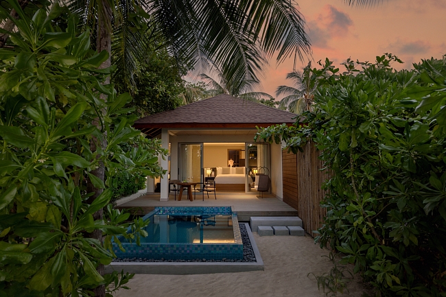 Avani+ Fares Maldives Resort фото № 9
