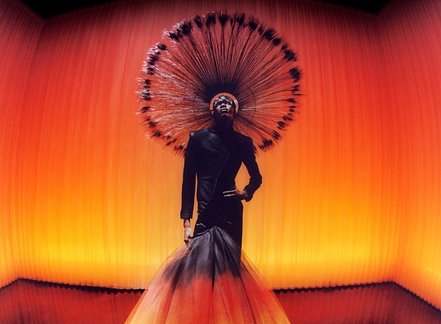 Любимый дизайнер Гарри Стайлса — Харрис Рид — представил дебютную коллекцию demi-couture