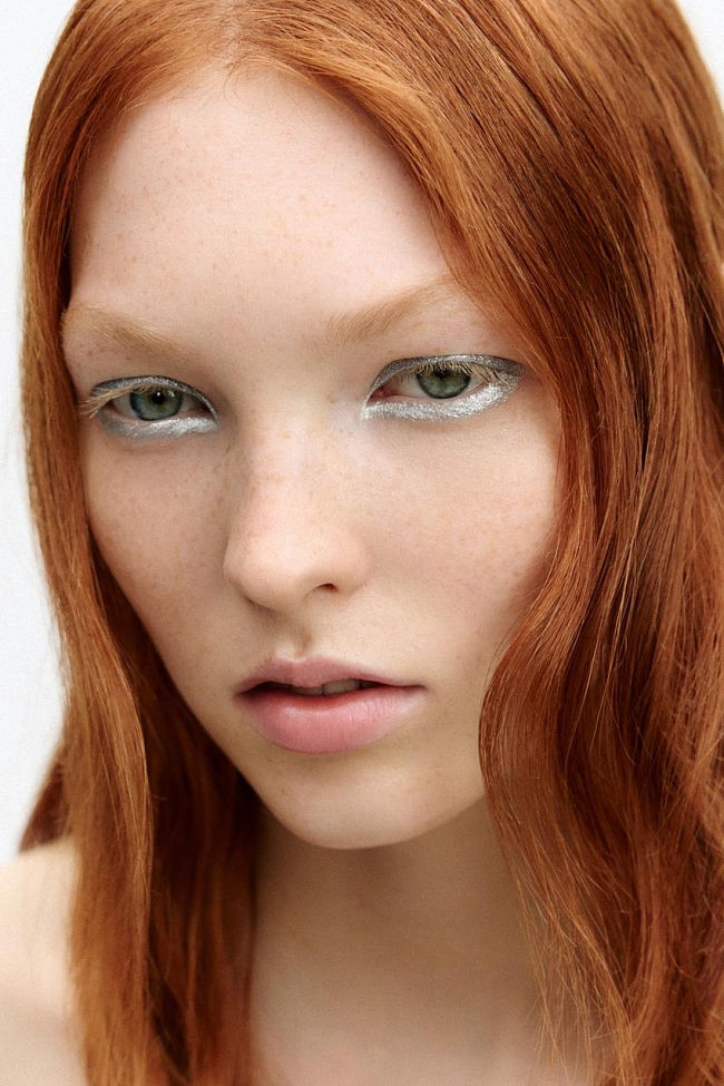 Бьюти-дайджест: лимитированная коллекция Clarins, спа-программа в Asia Beauty Spa, увлажняющие патчи для глаз okolo фото № 1