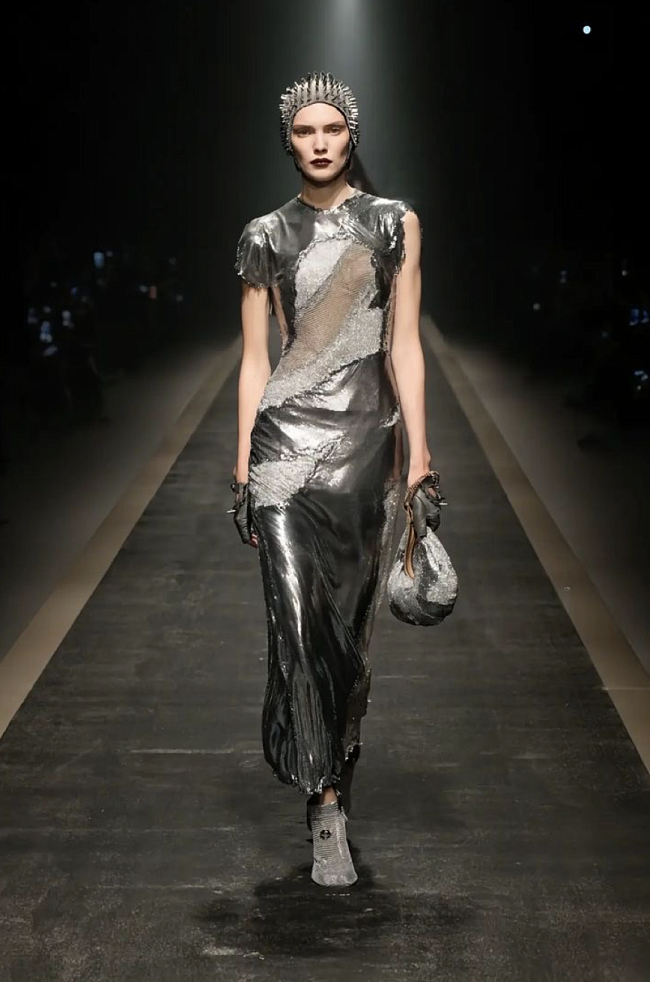 Versace фото № 2